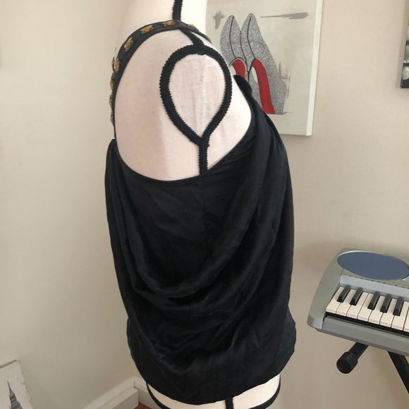 laila azhar Top - Picture 4 of 10